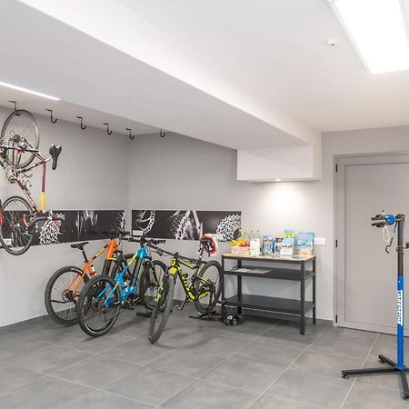 Raffy Family & Bike Hotel Diano Marina Exterior foto