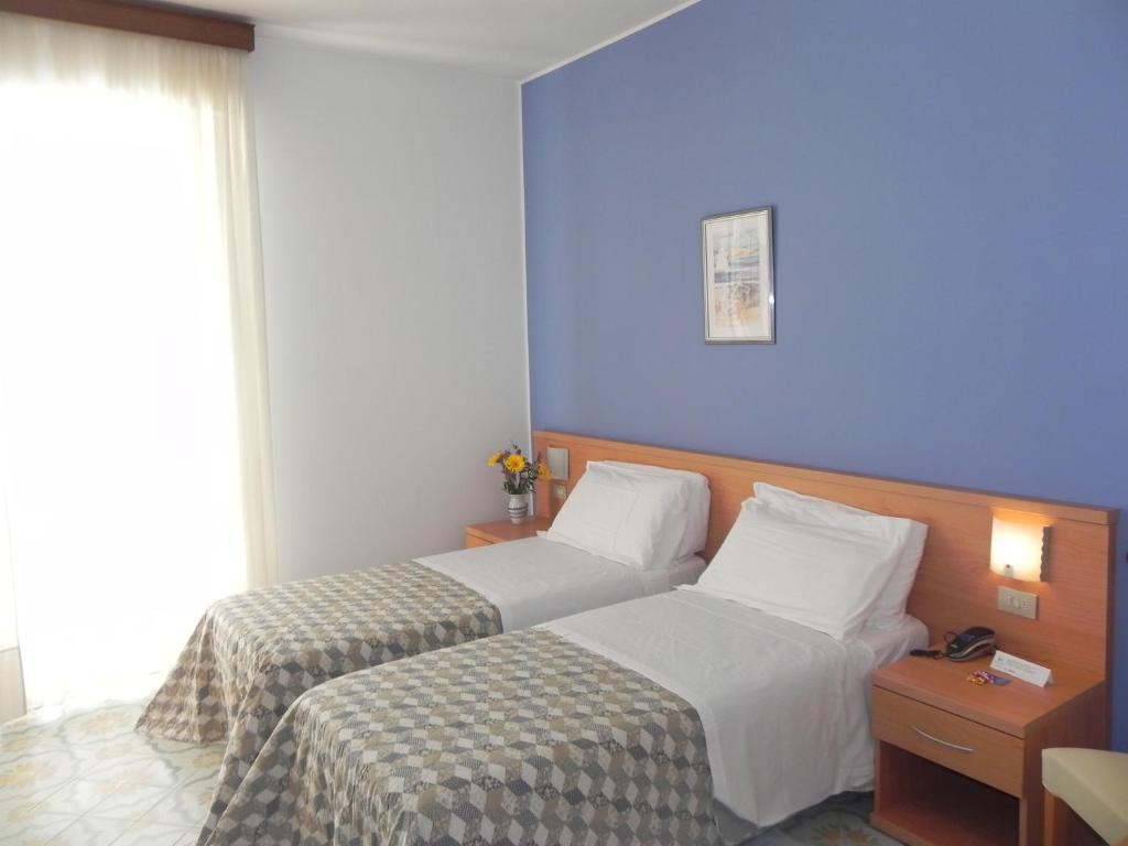 Raffy Family & Bike Hotel Diano Marina Quarto foto