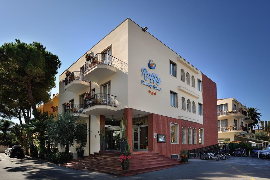 Raffy Family & Bike Hotel Diano Marina Exterior foto